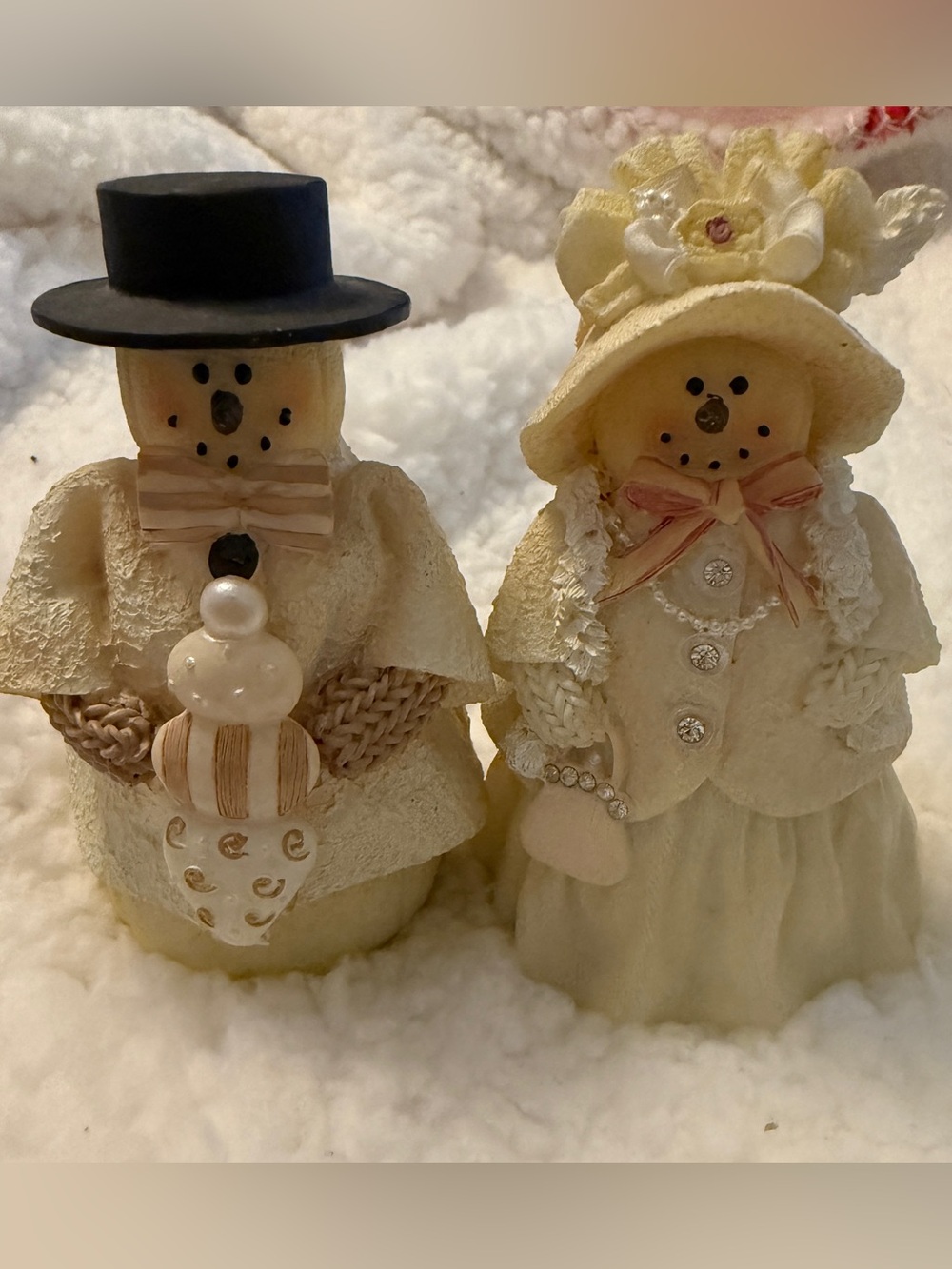 Ivory plum pudding collectibles Decorative Snowman Couple Figurines -